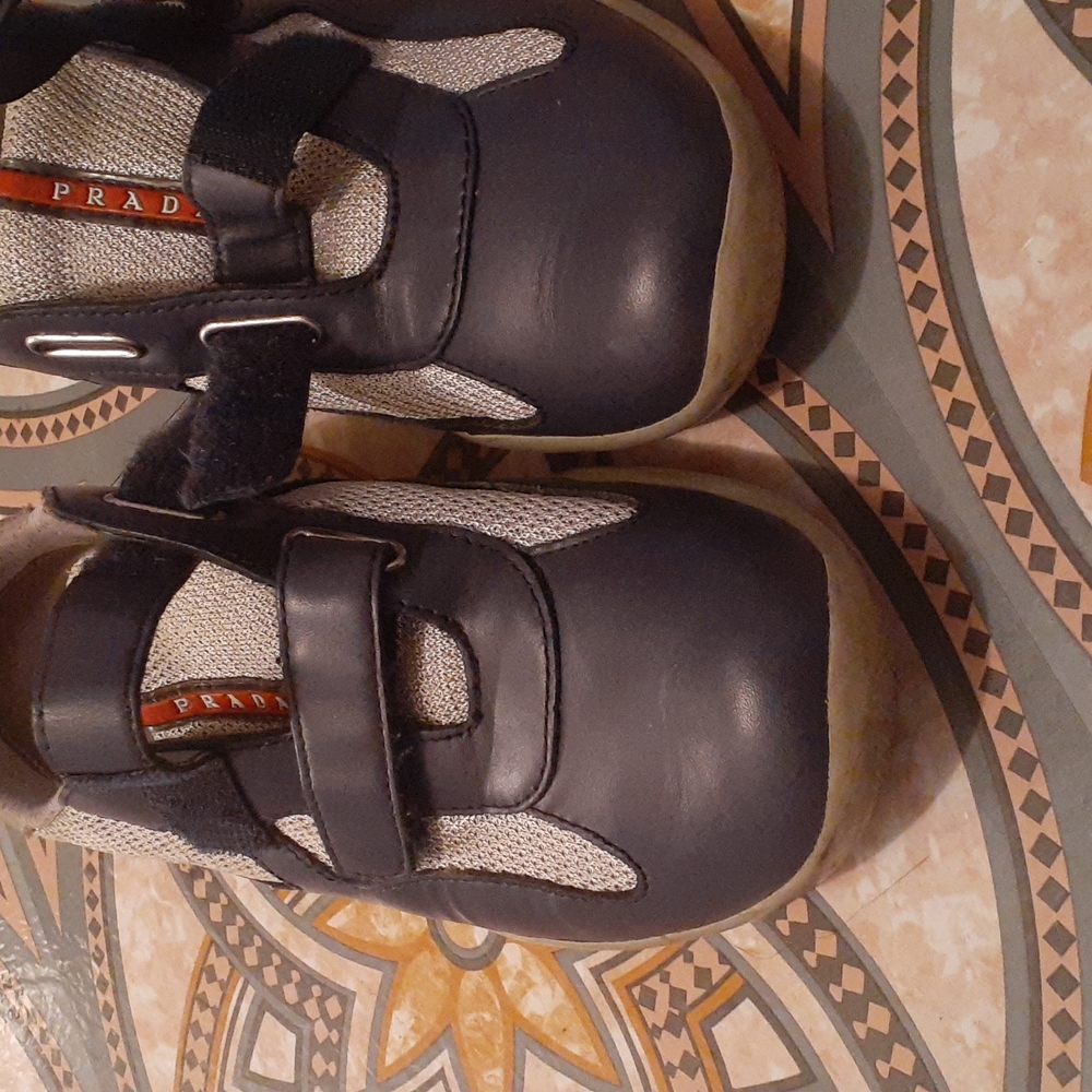 Big kid pradas